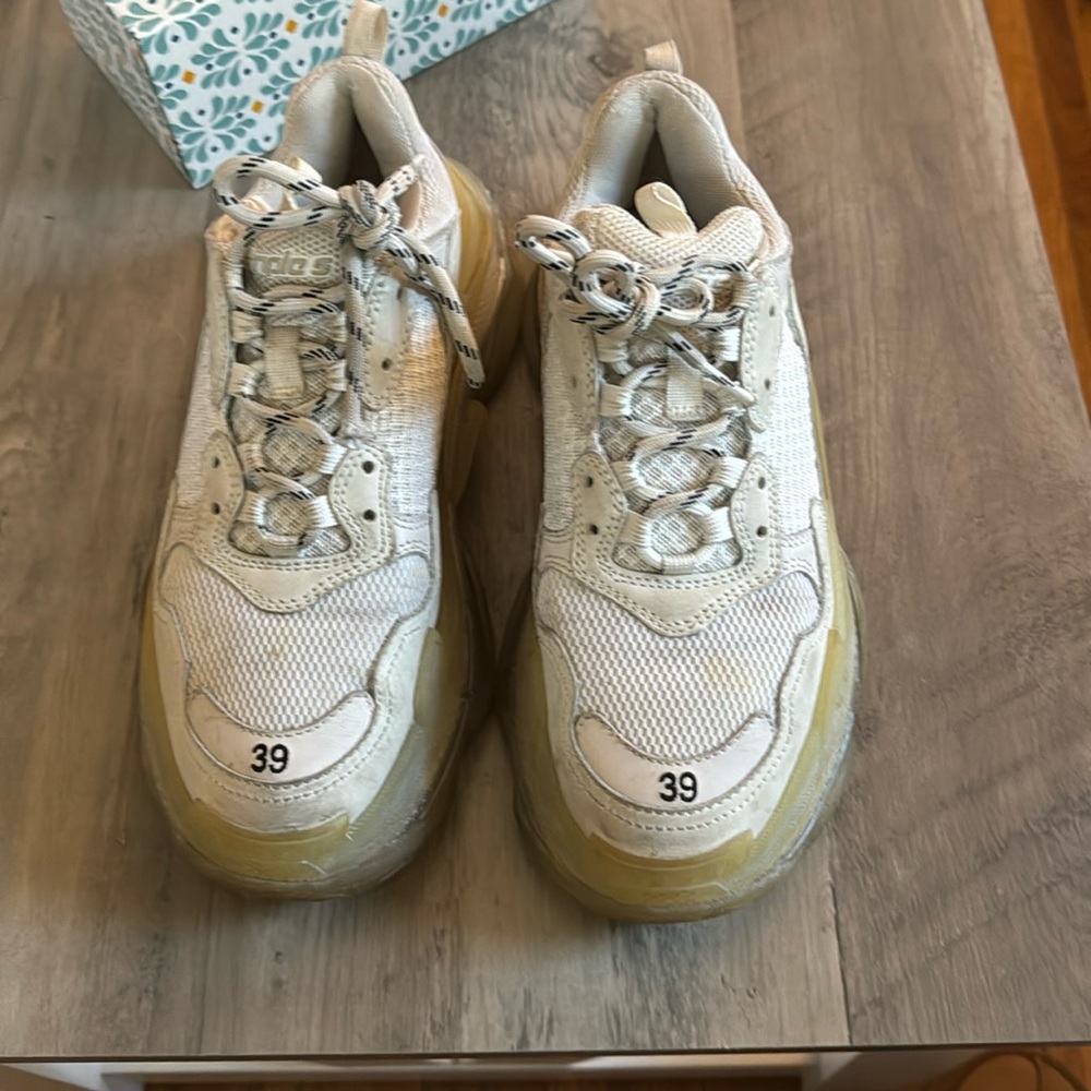 Balenciaga women shoes - Picture 1 of 5